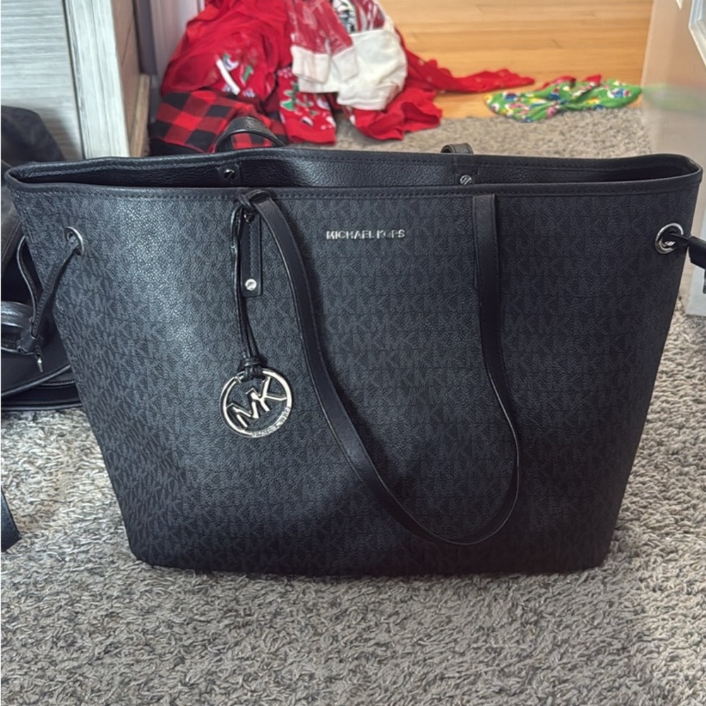 Michael Kors Black Signature Tote
